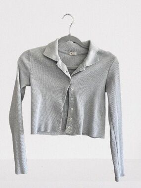 Brandy Melville Cropped Ribbed Button-Up Cardigan - Light Gray